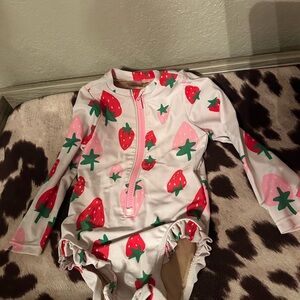 Old Navy Strawberry Print Kids One Piece Swimsuit 18-24 month